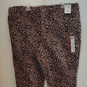 Terra & Sky leopard print jeans in 20W size